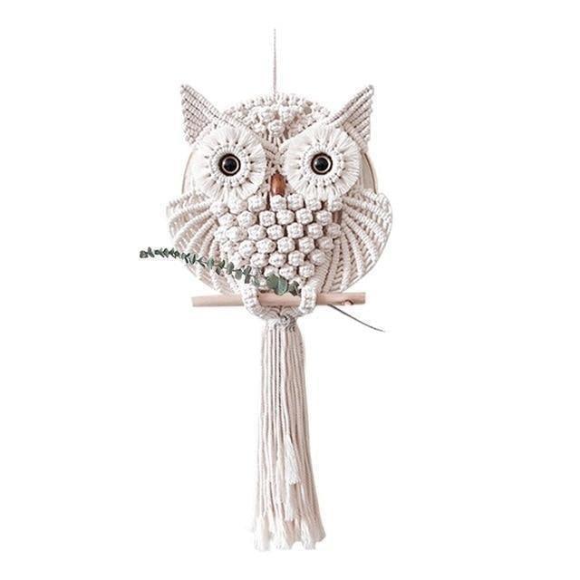 "Handgefertigter Boho-Makramee Wandteppich in Eulenform, natürliche Cremetöne, perfekte Dekoration im Bohemian-Stil."