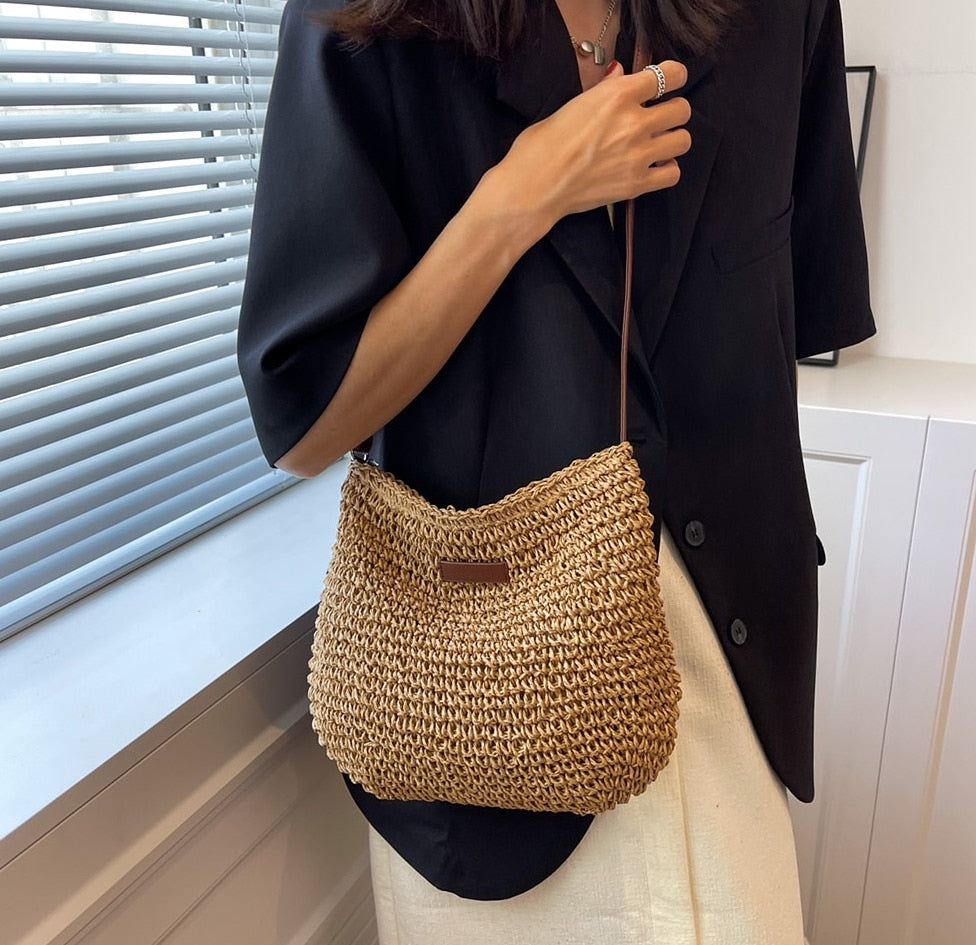 Handgemachte Boho-Umhängetasche, nachhaltig, mit verstellbarem Schultergurt in vielseitigem Stil, Reißverschluss, robust.