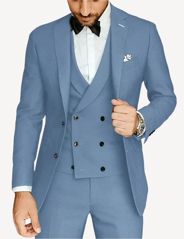 "Hellblauer 3-teiliger Herrenanzug, bestehend aus Jacke, Weste und Hose, ideal für Hochzeiten und elegante Anlässe."