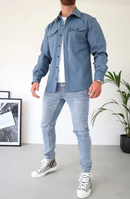 "Hemdjacke mit Knopfleiste, elegant, Damen, verschiedene Farben, leichtes Design, für stilvolle Frühlingsoutfits"