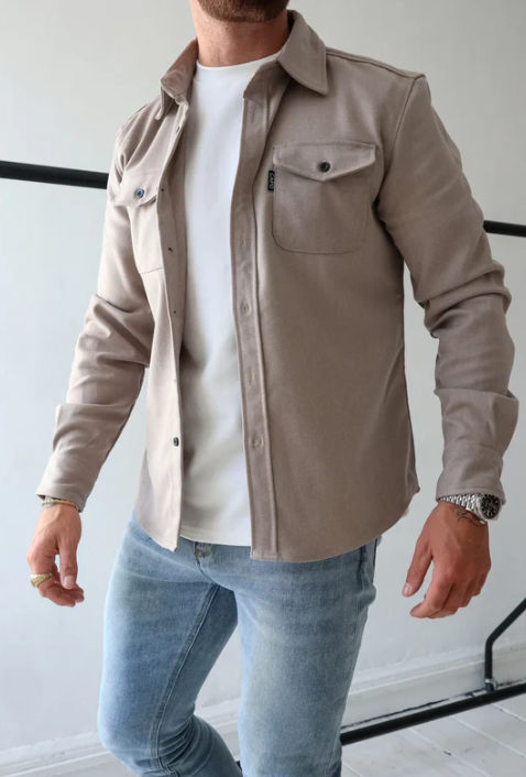 "Hemdjacke mit Knopfleiste, elegant, Damen, verschiedene Farben, leichtes Design, für stilvolle Frühlingsoutfits"