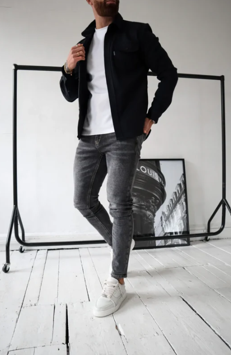 "Hemdjacke mit Knopfleiste, elegant, Damen, verschiedene Farben, leichtes Design, für stilvolle Frühlingsoutfits"
