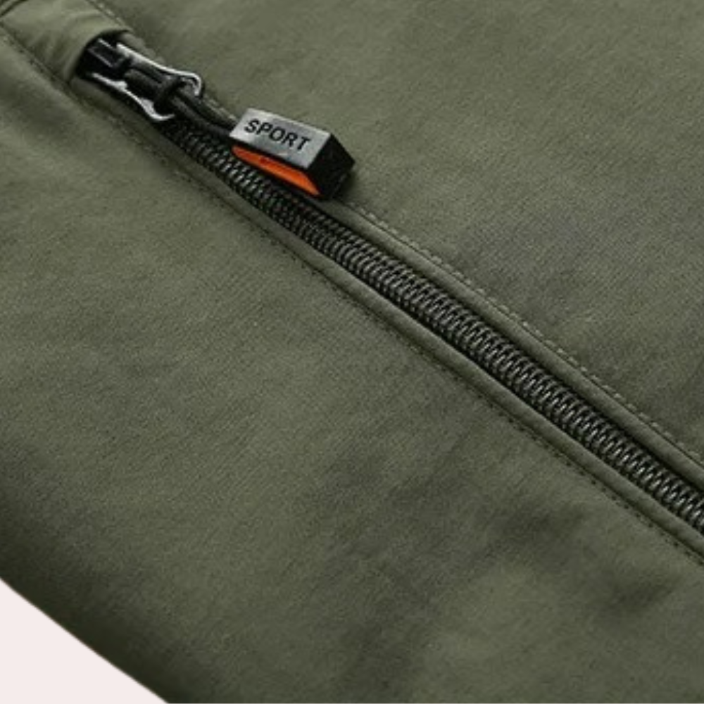 "Herren Atmungsaktive Jacke in Armeegrün mit modernem Design und praktischen Taschen für Frühling & Sommer."