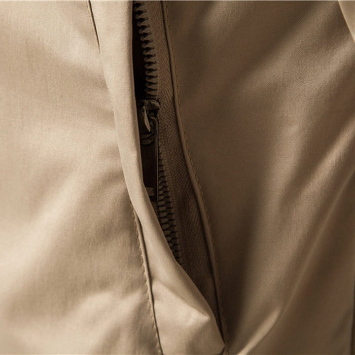 "Herren Bomberjacke in Schwarz, lässiger Schnitt, ideale Passform, strukturiertes Design, für Büro und Freizeit"