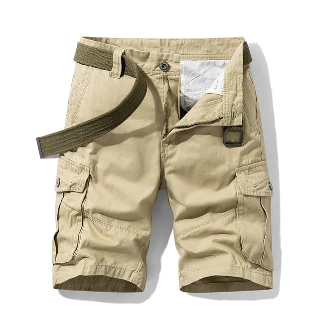 "Herren Cargo Shorts, robust und khaki, mit vielen Taschen, ideal für Sommerabenteuer und den täglichen Gebrauch."
