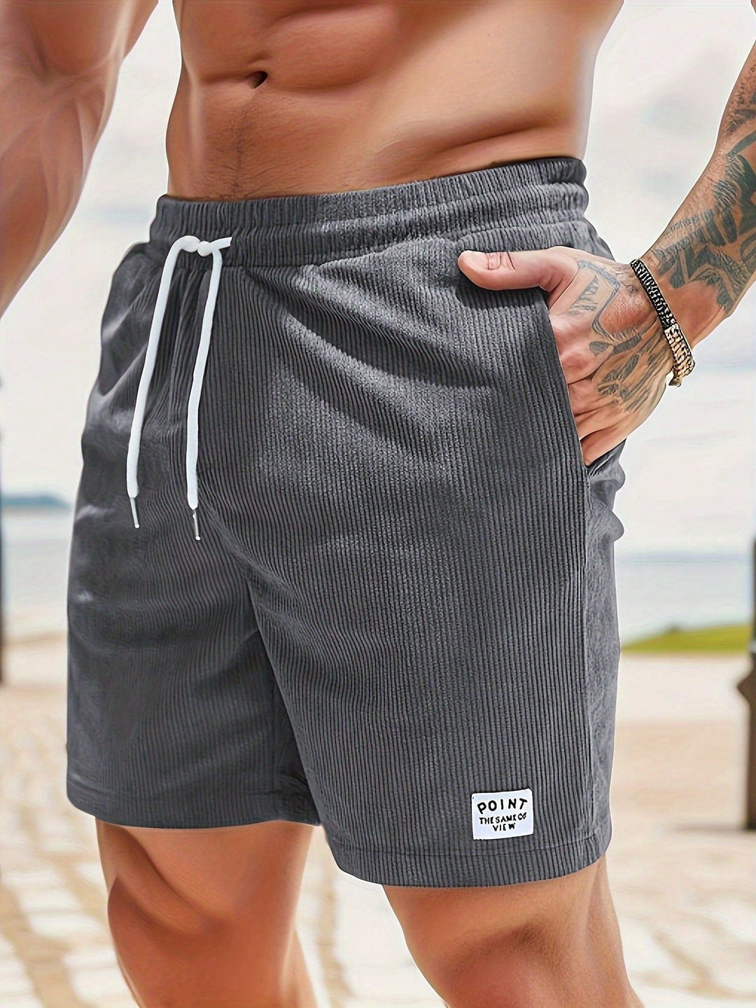 "Herren Cordshorts in Beige aus hochwertigem Cordstoff mit leichtem Stretch für maximalen Komfort und stilvolle Optik."