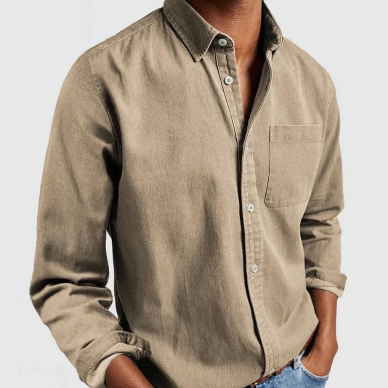 "Herren-Denim-Hemd, stilvoll und komfortabel, in Blau, vielseitig für jede Gelegenheit, moderne Passform, Rückansicht."