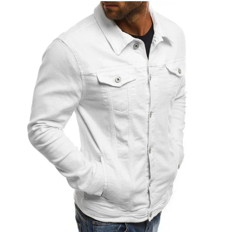 "Herren Denim-Jacke, robust und vielseitig, mit Taschen und stilvoller Silhouette, perfekt für jeden Anlass."