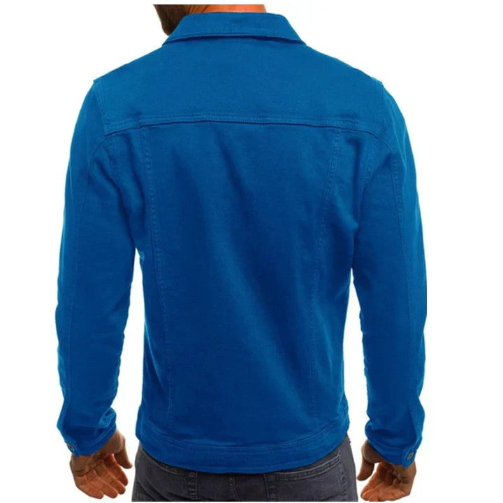"Herren Denim-Jacke, robust und vielseitig, mit Taschen und stilvoller Silhouette, perfekt für jeden Anlass."
