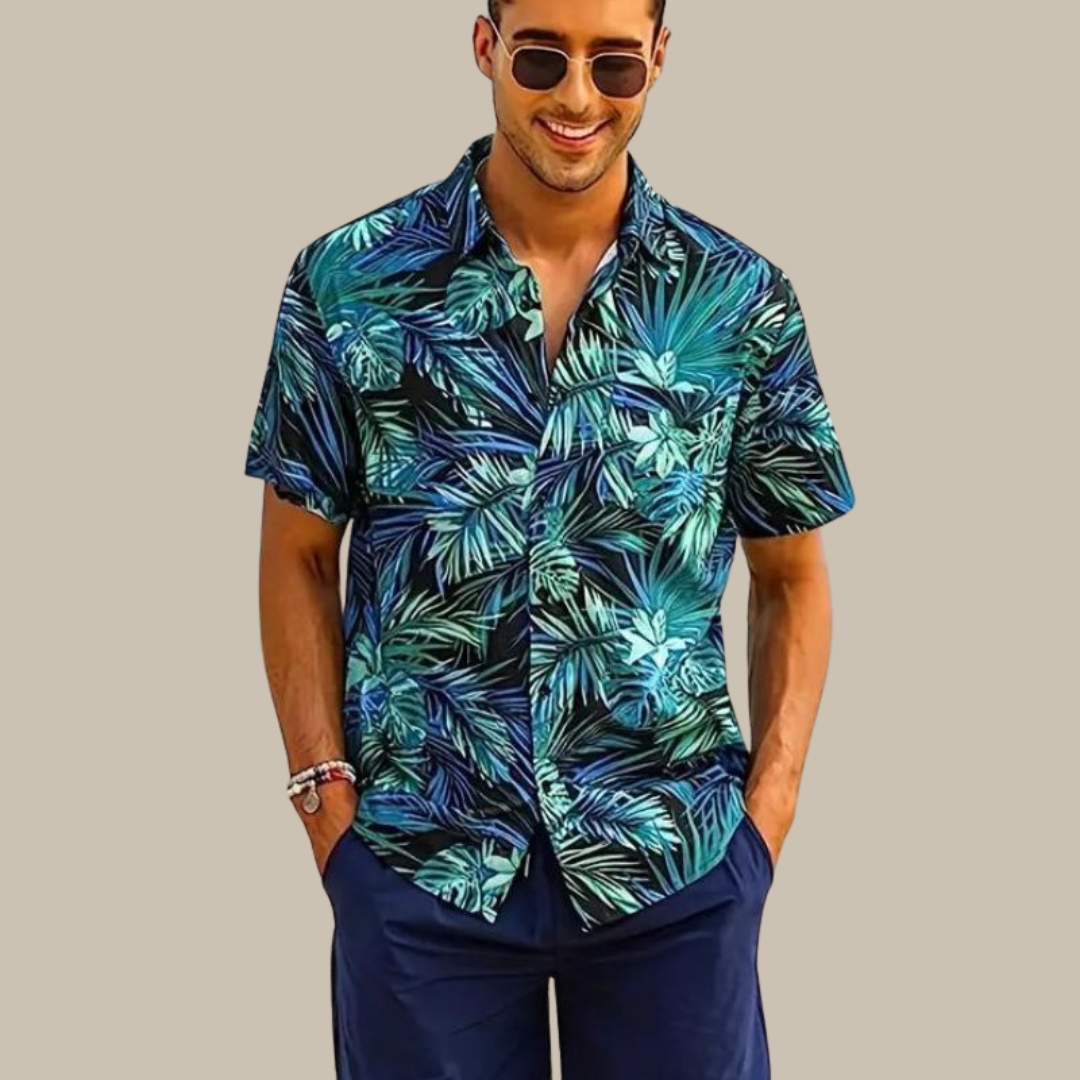 "Herren Hawaiihemd, Kurzarm, lebhafter Print, tropisches Design, für Frühling und Sommer, Frontansicht, stilvolle Herrenmode"