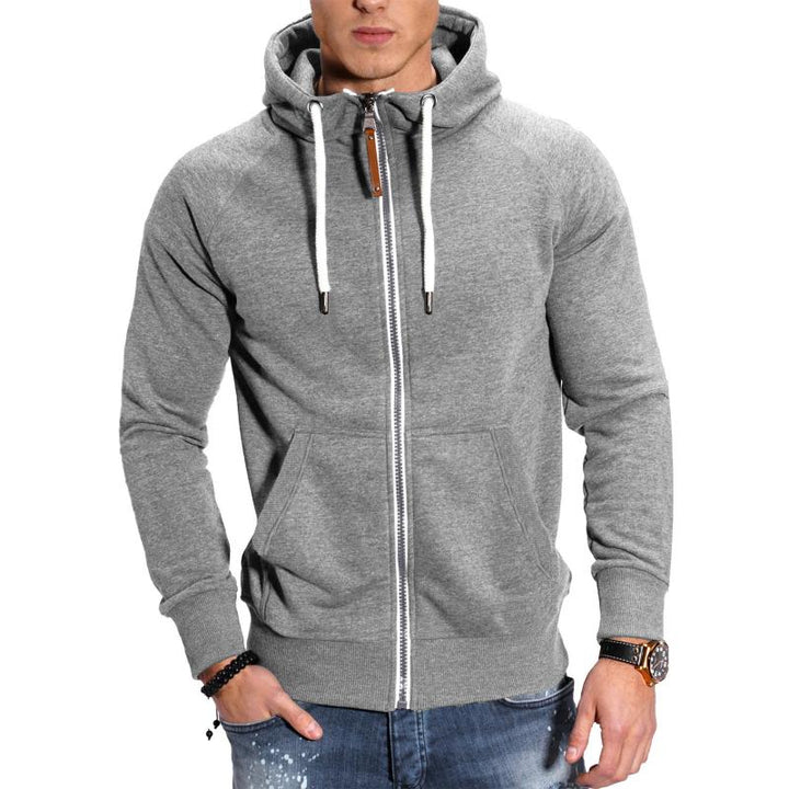 "Herren Kapuzenjacke in Grau mit Kapuze und Seitentaschen, ideal für sportlichen oder lässigen Look, bequem und stilvoll."