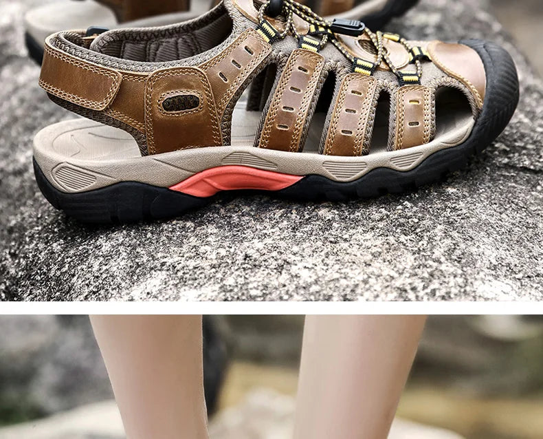 "Herren Leder Outdoor Sandalen, braun, robust, bequem, für Trekking & Strand, mit rutschfester Gummisohle."