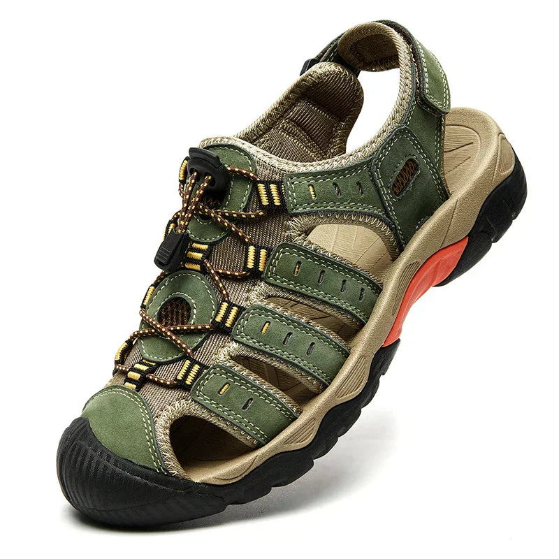 "Herren Leder Outdoor Sandalen, braun, robust, bequem, für Trekking & Strand, mit rutschfester Gummisohle."
