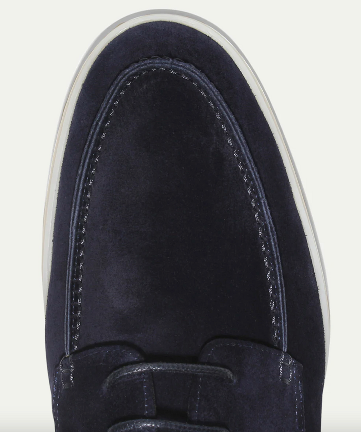 "Herren Leder-Slipper, elegant mit gepolsterter Innensohle, robustem Gummi und schlichtem Design für jeden Anlass."