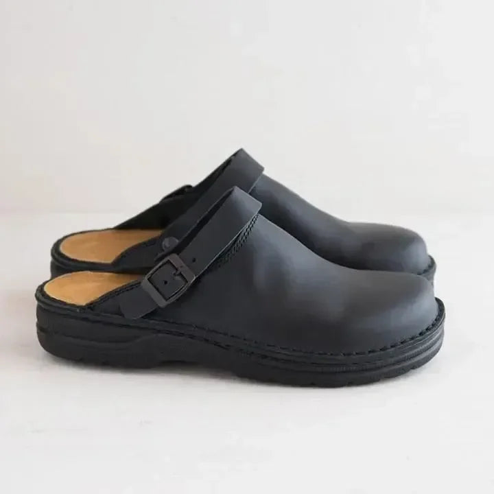 Herren-Lederslipper, orthopädisch, braunes Premium-Leder, ergonomisches Design, komfortable Passform, für gesunde Füße.