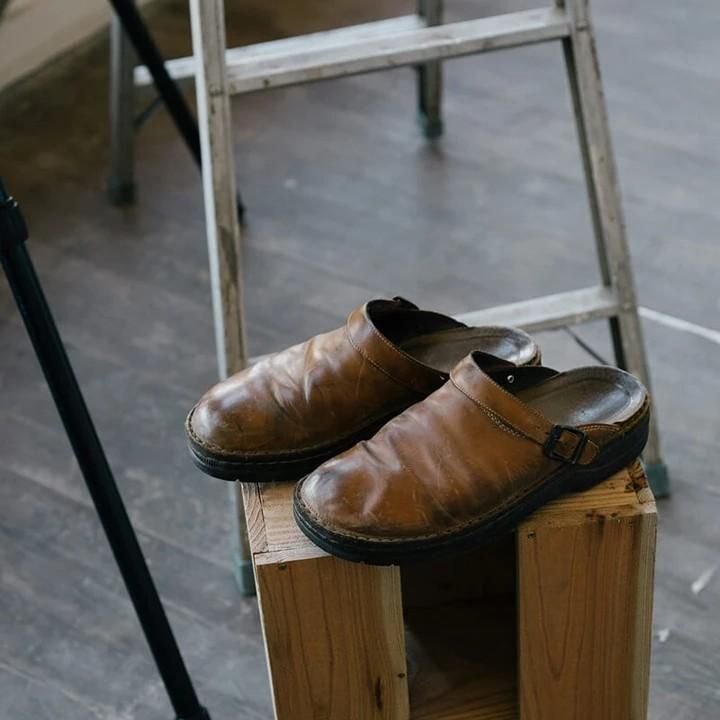 Herren-Lederslipper, orthopädisch, braunes Premium-Leder, ergonomisches Design, komfortable Passform, für gesunde Füße.