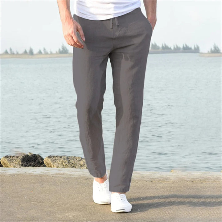 "Herren Leinenhose dunkelblau, leicht und atmungsaktiv, klassischer Stil, ideal für warme Sommertage, vielseitig kombinierbar