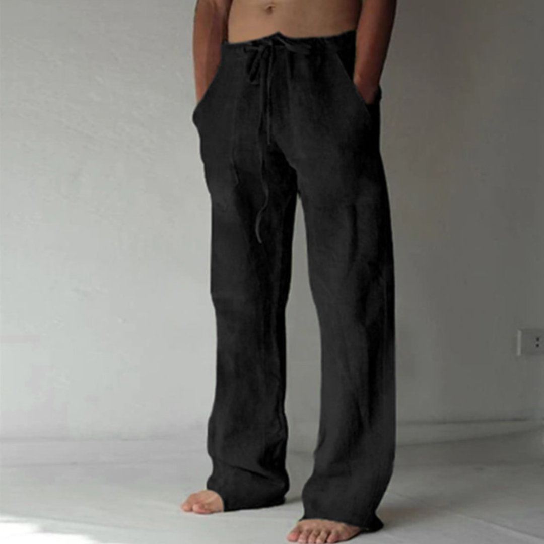 "Herren Leinenhose mit Kordelzug, locker geschnitten, in hellbeige, ideal für Sommer, atmungsaktiver Stoff."