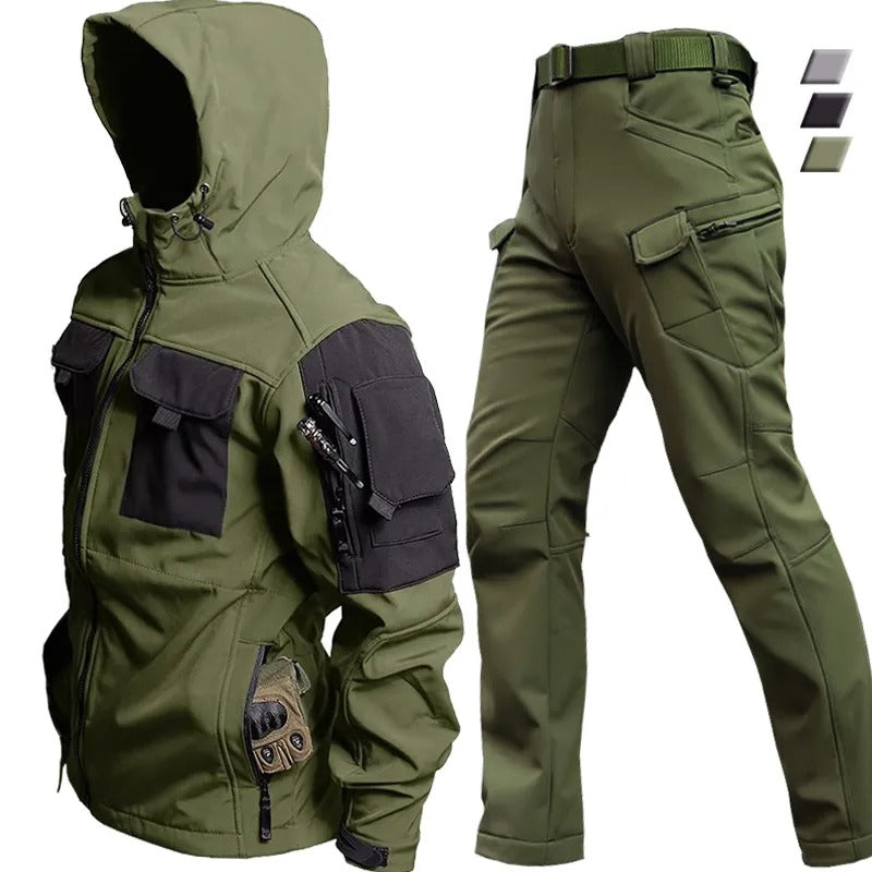 "Herren Outdoor-Set: Wetterfest, ergonomisch, mit Taschen. Perfekt für Abenteuer in Dunkelgrün, Grau, Schwarz."
