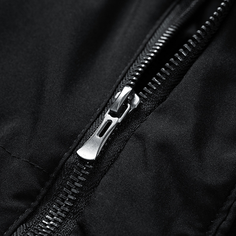 Herren Parka: langer, wasserdichter und wärmender Mantel, ideal für kalte Tage, stilvoll und vielseitig einsetzbar.