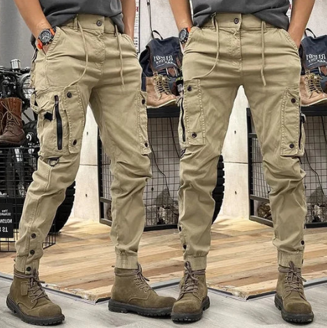 "Herren Slim-Fit Cargohose, dunkelblau, mit praktischen Taschen, ideal für Alltag und Ausflüge, stilvoll und funktional"