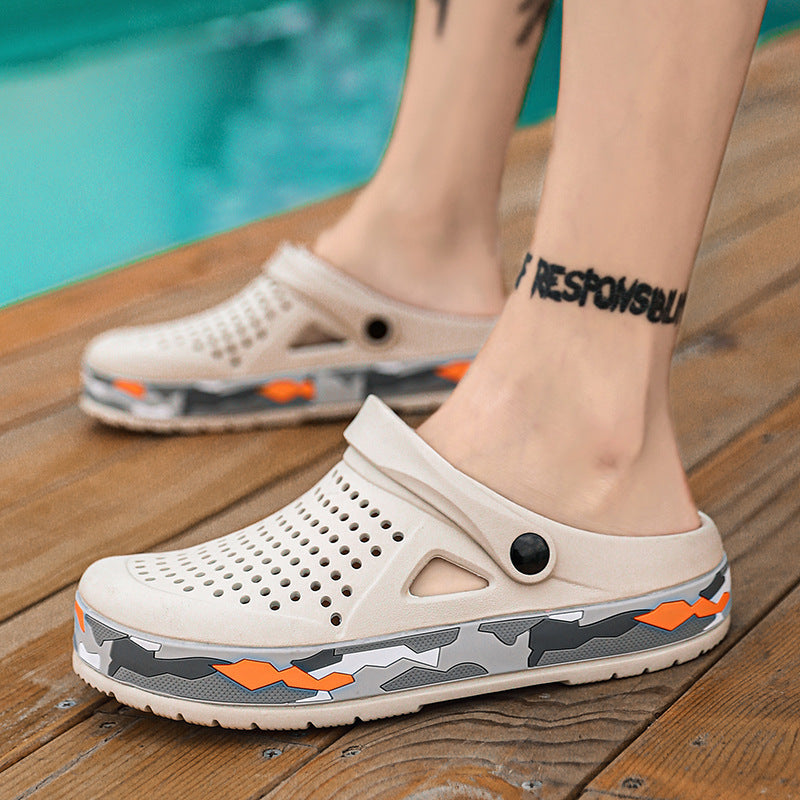 "Herren Slip-On Clogs mit Camouflage Muster, atmungsaktiv, rutschfest, ideal für Outdoor-Abenteuer und Wasseraktivitäten."