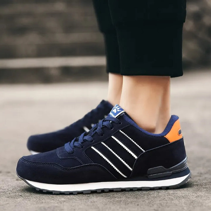 "Herren-Sneaker mit atmungsaktivem Design, Schnürverschluss und modischem Muster, ideal für Frühling und Herbst."