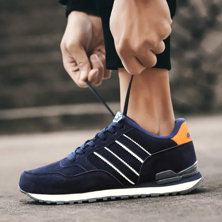 "Herren-Sneaker mit atmungsaktivem Design, Schnürverschluss und modischem Muster, ideal für Frühling und Herbst."