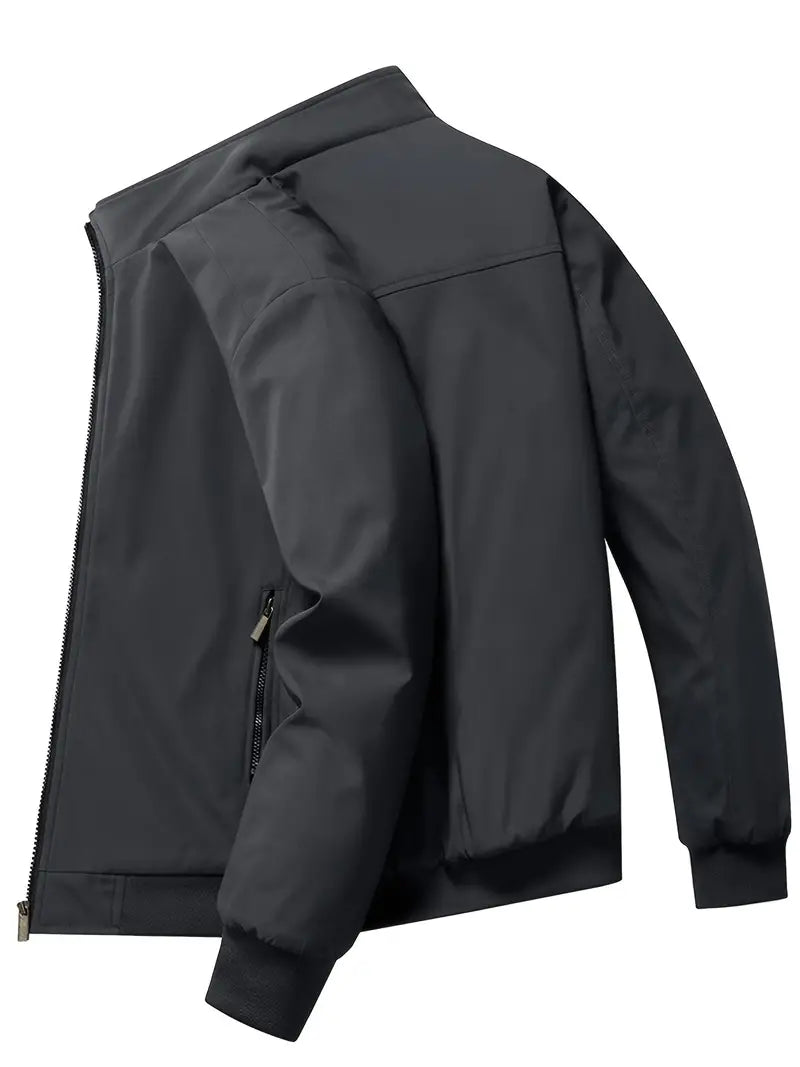 "Herren Softshelljacke, wind- und wasserabweisend, Frontansicht, ergonomische Passform, modisch, Outdoor geeignet"