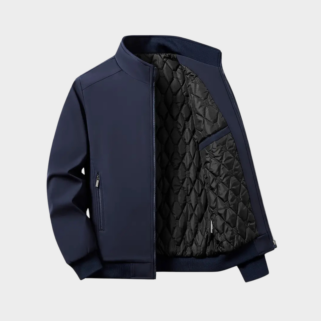"Herren Softshelljacke, wind- und wasserabweisend, Frontansicht, ergonomische Passform, modisch, Outdoor geeignet"