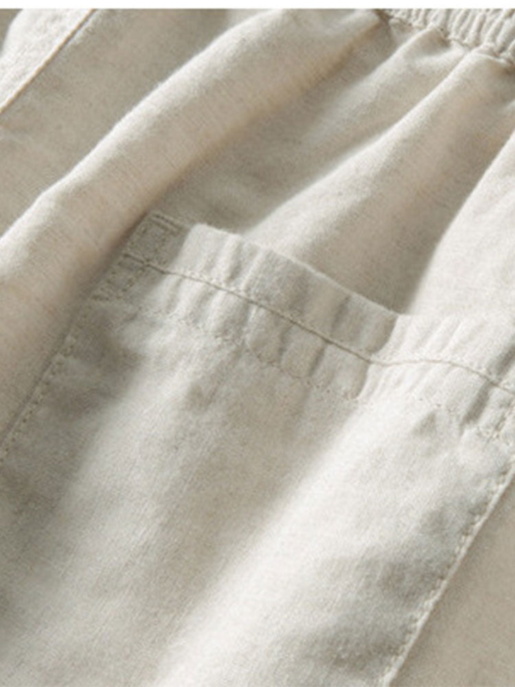 "Herren Sommer Set, elegantes Hemd mit Stehkragen und kurze Ärmel, kombiniert mit passender Hose, stilvoll und bequem."