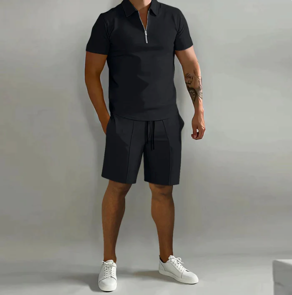 Herren-Sommer-Set mit kurzärmeligem Oberteil und Shorts, feuchtigkeitsregulierend und vielseitig, ideal für warme Tage.