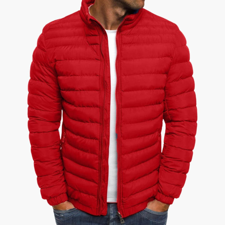 "Herren Sommerjacke, leicht und elegant, in modernem Schnitt, ideal für Büro und Abendveranstaltungen."