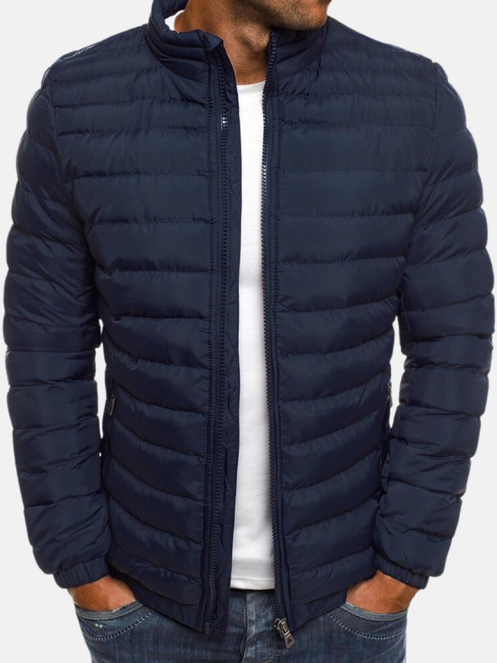 "Herren Steppjacke mit stilvollem Design, wärmeisolierend, leichte Steppung, ideal für Herbst- und Winterkleidung."