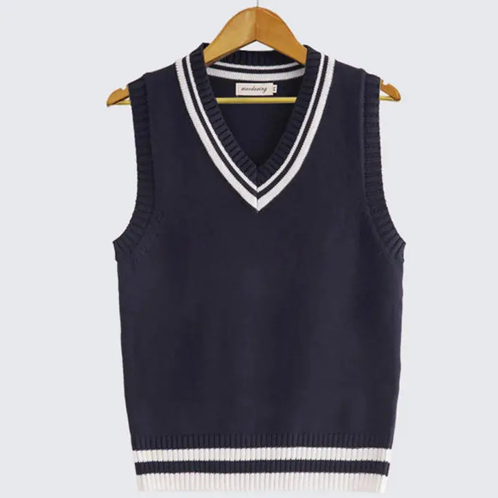 "Herren Strickweste, stilvoll und vielseitig, aus weichem Premium-Strickstoff, ideal für elegante Looks, grau meliert."