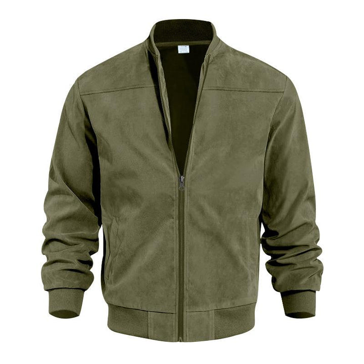 "Herren Vintage Wildlederjacke mit Stehkragen, braun, luxuriöse Textur, zeitloser Stil, elegant und gemütlich, vielseitig."