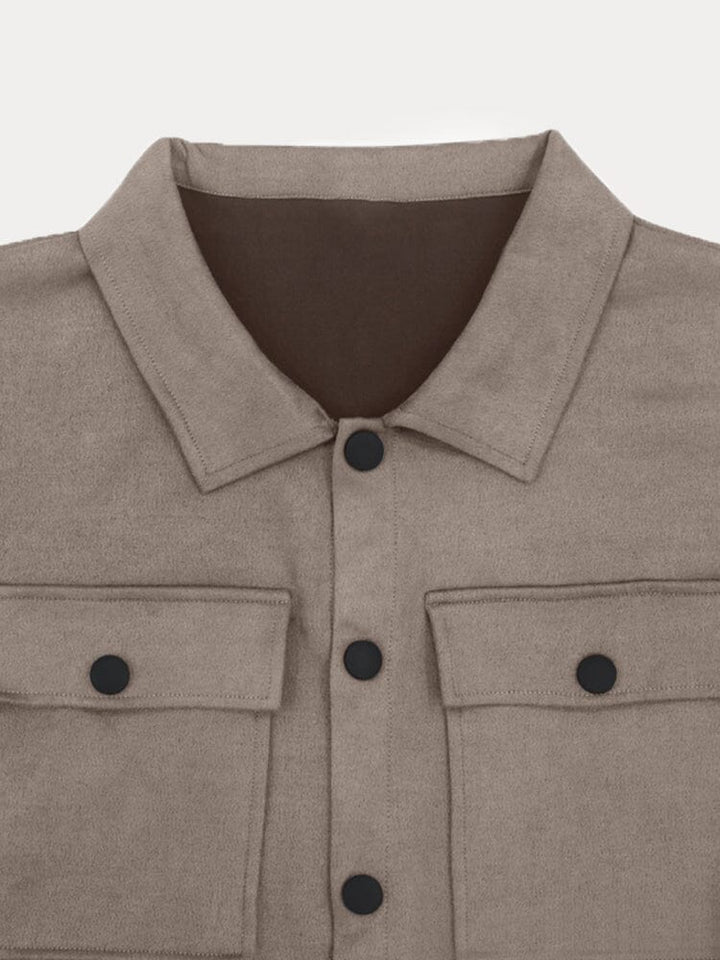 "Herren Zweiteiler: Elegantes Set mit beiger Jacke und Hose, sportlich-modern für vielseitigen Komfort und Stil."