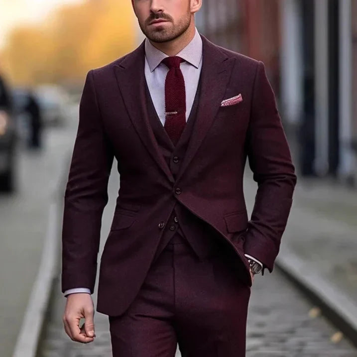 "Herrenanzug dreiteilig, modern fit, schmaler Schnitt, schwarz, ideal für Hochzeit und Empfang, stilvoll und elegant."