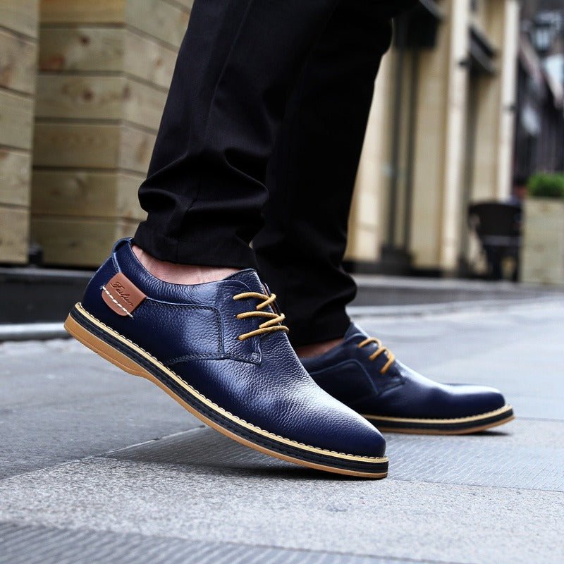 Herrenleder-Oxfordschuhe in Blau, hochwertiges Leder, klassische Eleganz, robust mit Gummisohle, ideal für alle Anlässe.