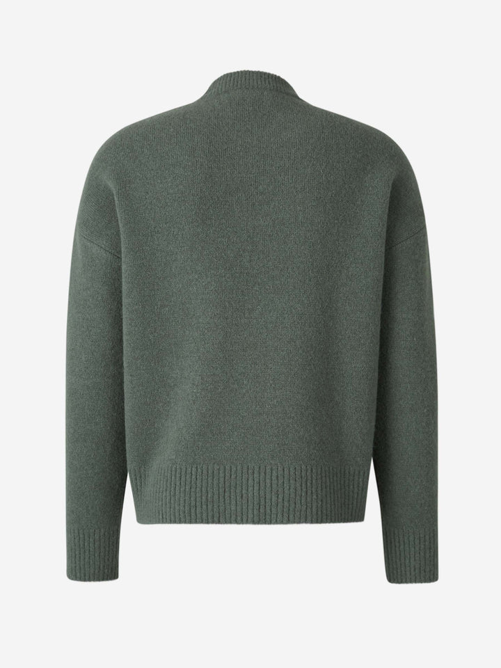 "Herz-Pullover für Damen, weich, weiß, mit Herzen, modisch und bequem, ideal für kalte Tage, vielseitig kombinierbar."