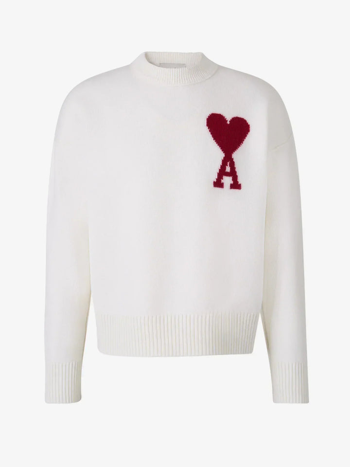 "Herzbestickter Damenpullover, kuscheliger Strickstoff in Beige, Herz-Stickerei auf Brust, stilvoll und bequem für jeden Anla