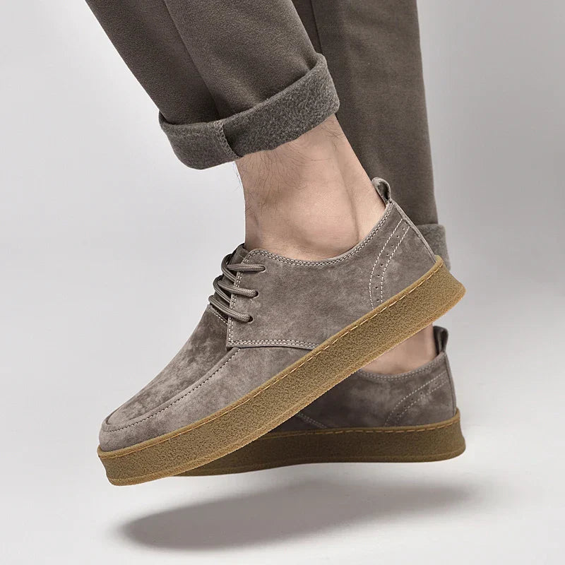 Hochwertige Wildleder-Sneaker für Herren in zeitlosem Design, robustes Material, stilvoll und bequem, perfekt für jeden Anlas