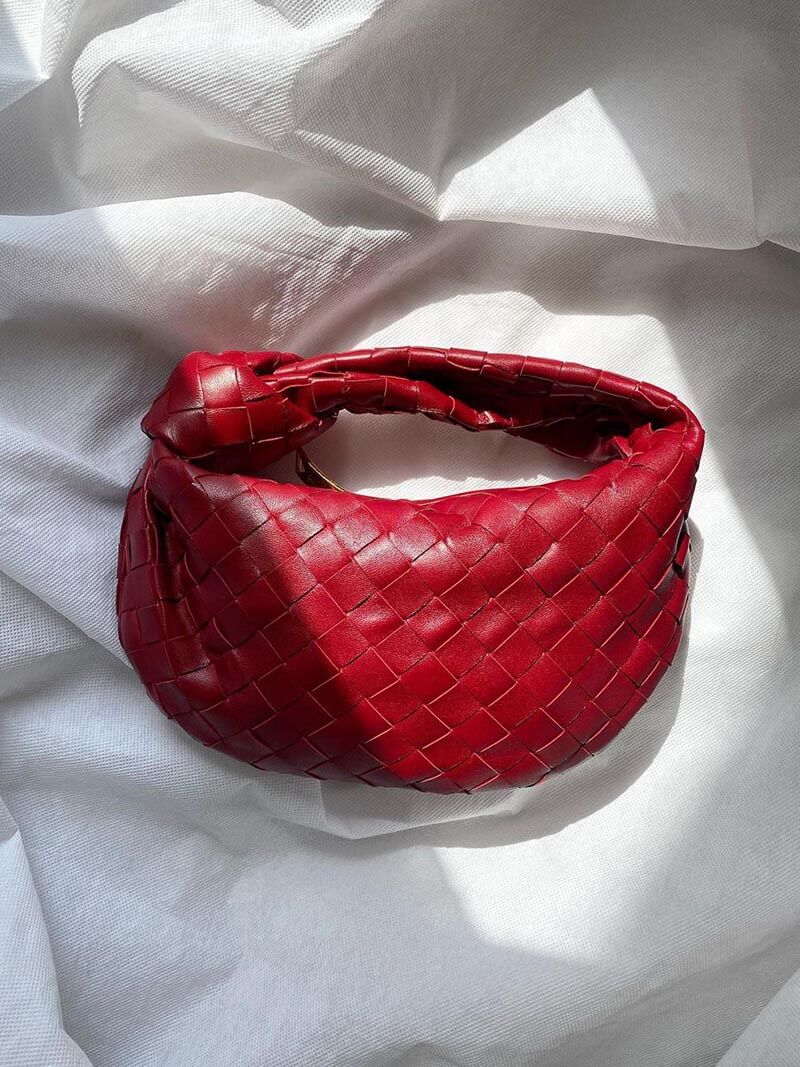 "Isabella gewebte Mini-Handtasche, Schwarz, handgewebt, elegant, vielseitig, Damenhandtasche, modernes Design, kompakt"