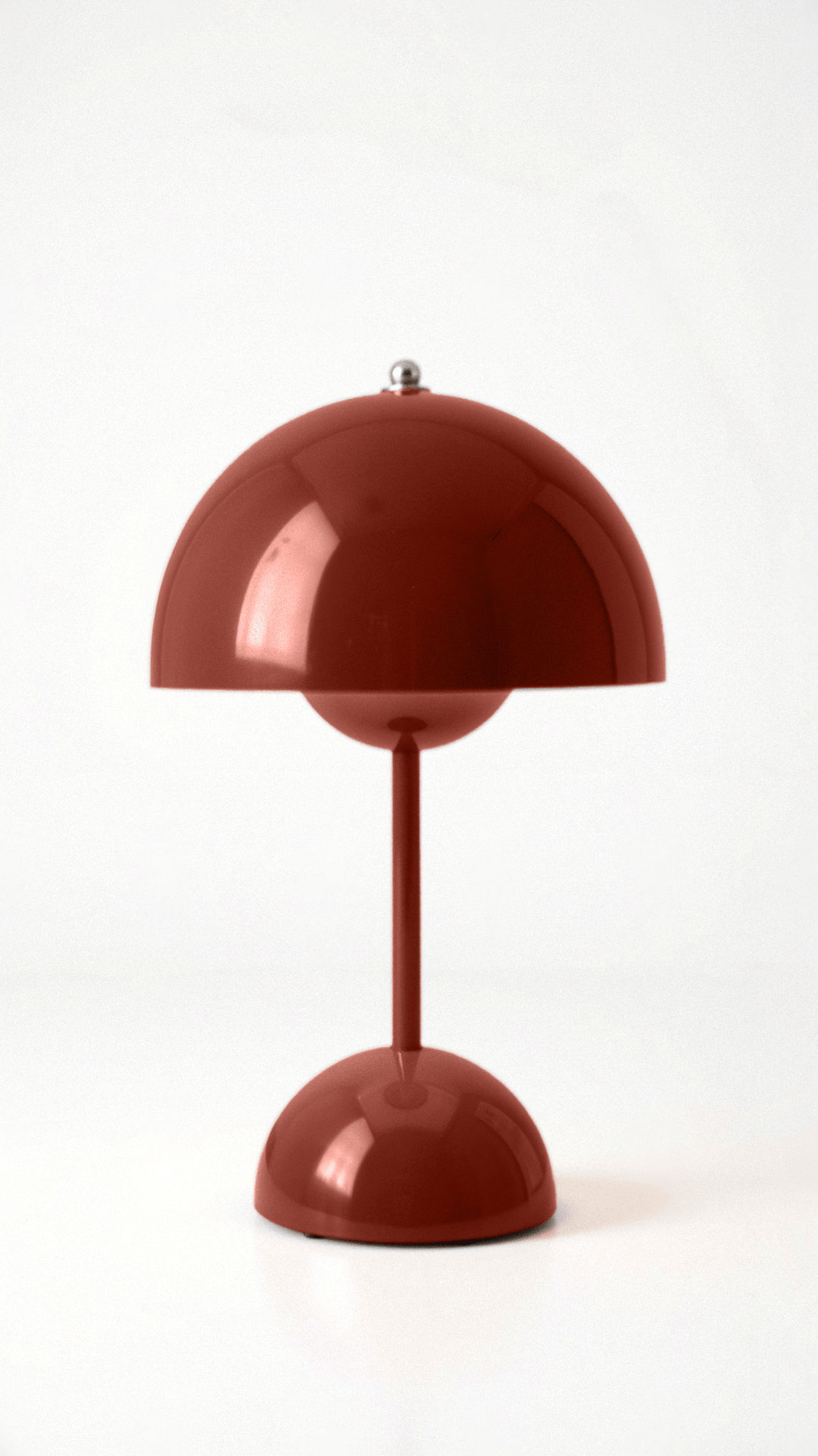 "Kabellose Veluce Tischlampe in verschiedenen Farben, modernes Design, schafft gemütliches, warmes Lichtambiente."