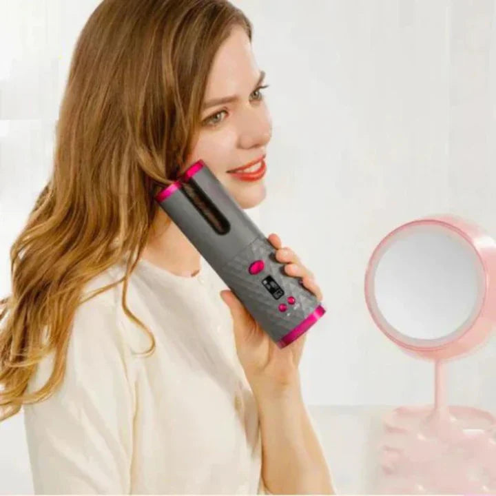 Kabelloser Lockenstyler für perfekte Locken, ergonomisches Design, mit Keramikbeschichtung, ideal für unterwegs.