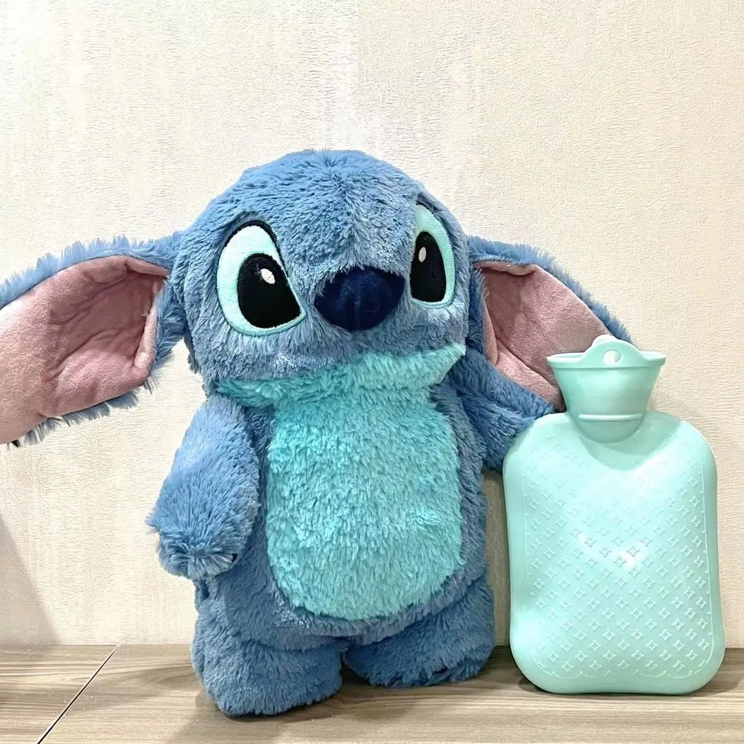 "Kawaii Wärmflasche in Plüsch, inspiriert von Lilo & Stitch, für kuschelige Wintertage, Heim und Büro geeignet."
