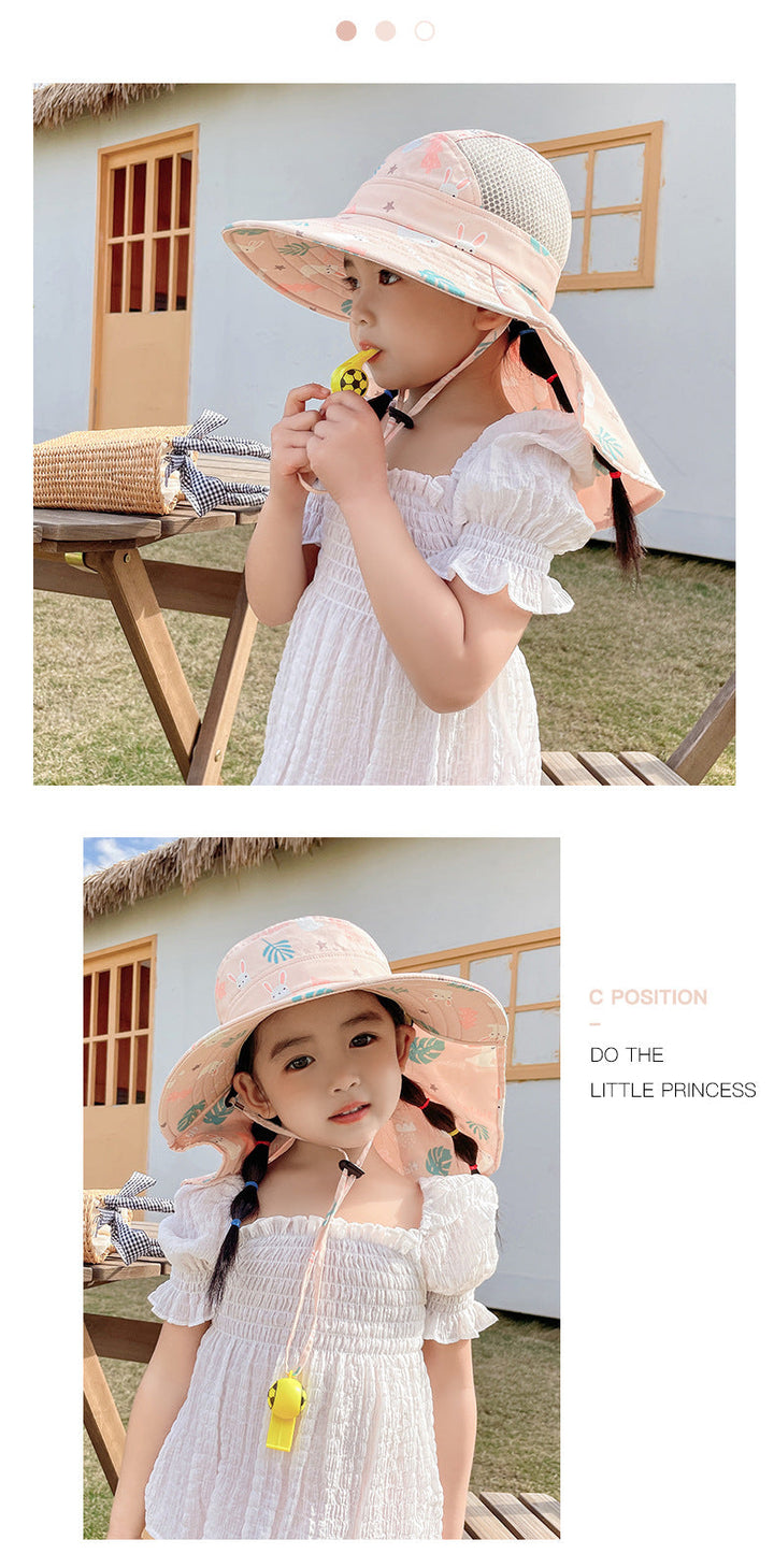 "Kinder Sonnenhut mit UPF 50+, breite Krempe & verstellbaren Kinnbändern für optimalen Schutz & Komfort."