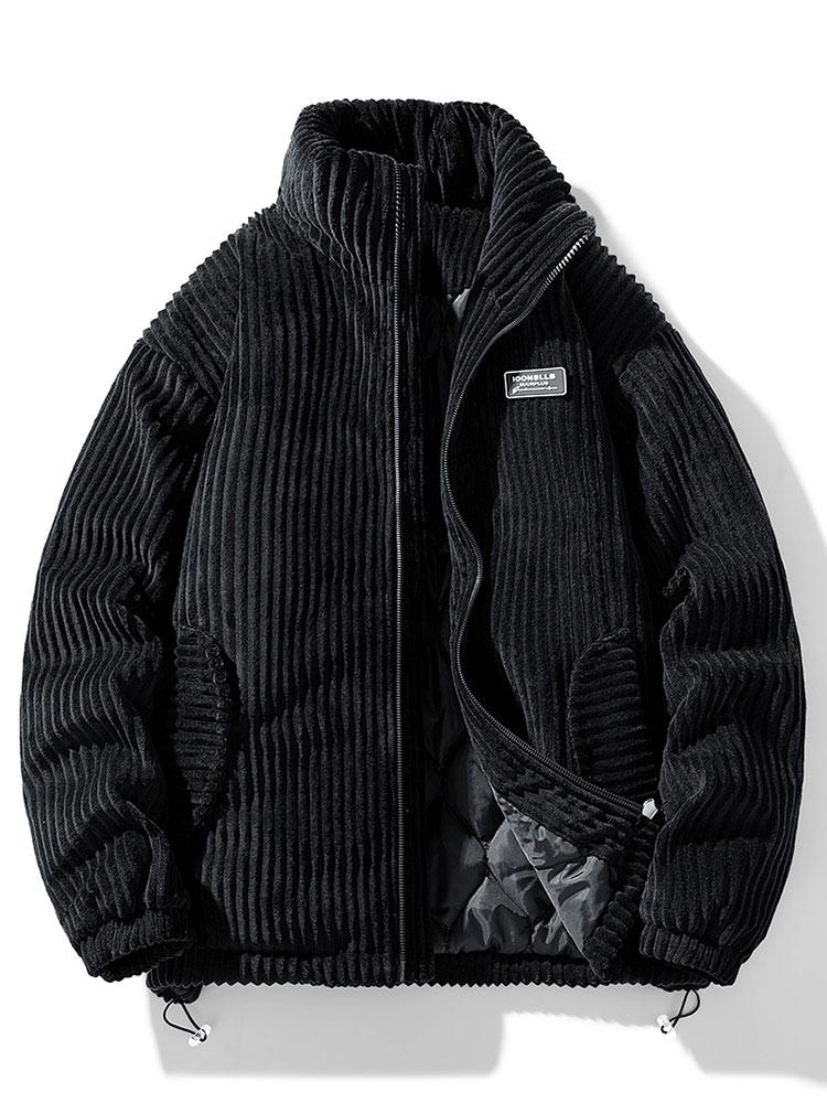 "Klassische Herren-Cordjacke mit zeitlosem Design, elegantem Schnitt und praktischen Taschen für vielseitige Outfits."
