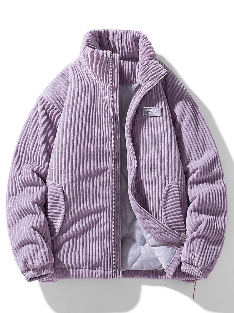 "Klassische Herren-Cordjacke mit zeitlosem Design, elegantem Schnitt und praktischen Taschen für vielseitige Outfits."