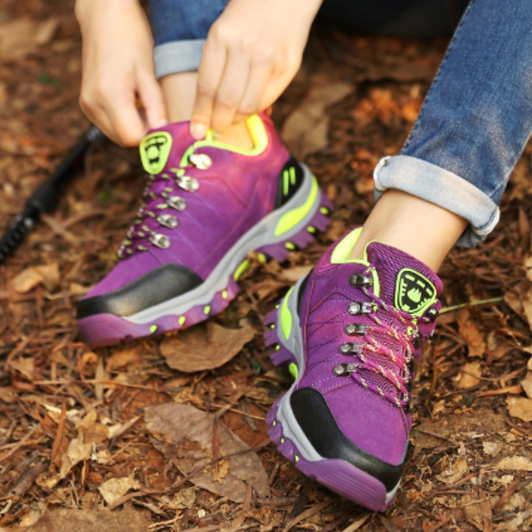 "Klassische orthopädische Damenschuhe, rutschfeste Sohle, ideal zum Wandern, in Grau, Lila, Rosenrot, Schwarz verfügbar."